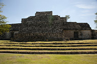 Mayan Temple at Dzibilnocac - dzibilnocac mayan ruins,dzibilnocac mayan temple,mayan temple pictures,mayan ruins photos
